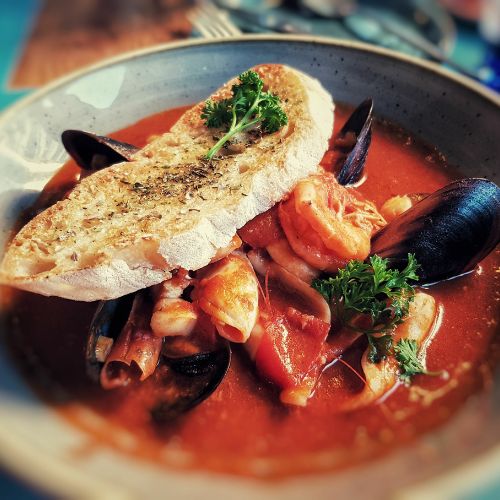 A Foodie’s Guide To Beautiful, Historic Cape Town