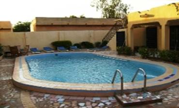 Outdoor pool area of Hotel Flandre