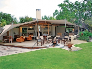 Outdoor area of Hunters Country House