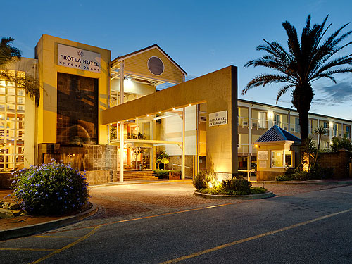 Entrance of Protea Hotel