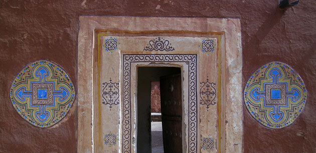 Decorative opening of a building - Discover Mauritania