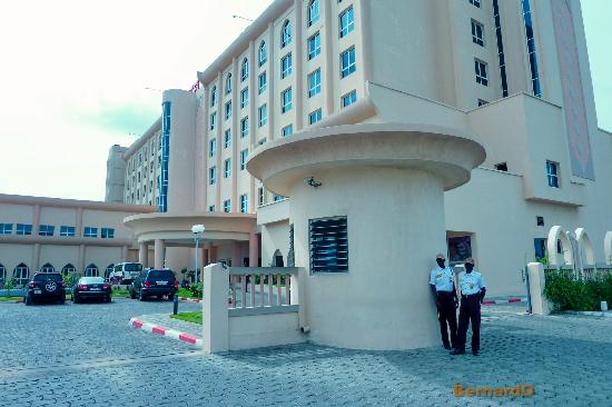 Entrance to Hotel de la Plage